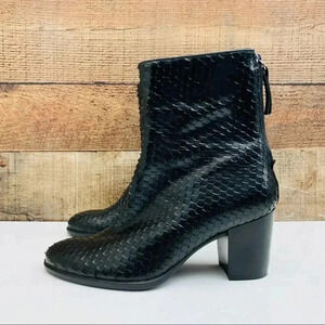 NWOT Ecco Cobra Snake Embossed Heel Ankle Boots